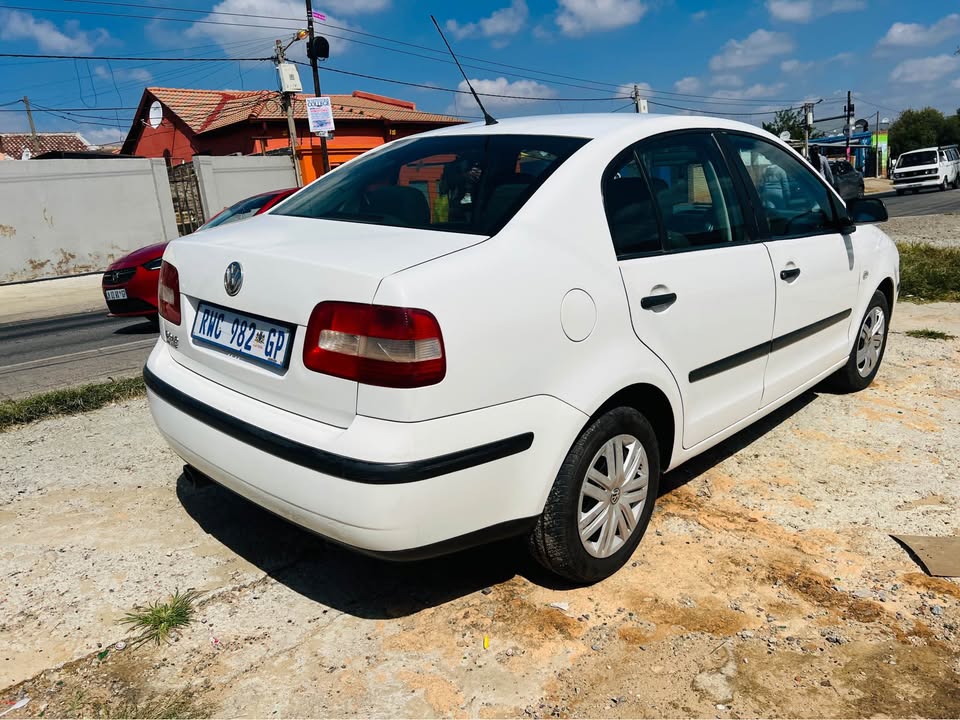 2007 Volkswagen Polo 1.6 Sedan